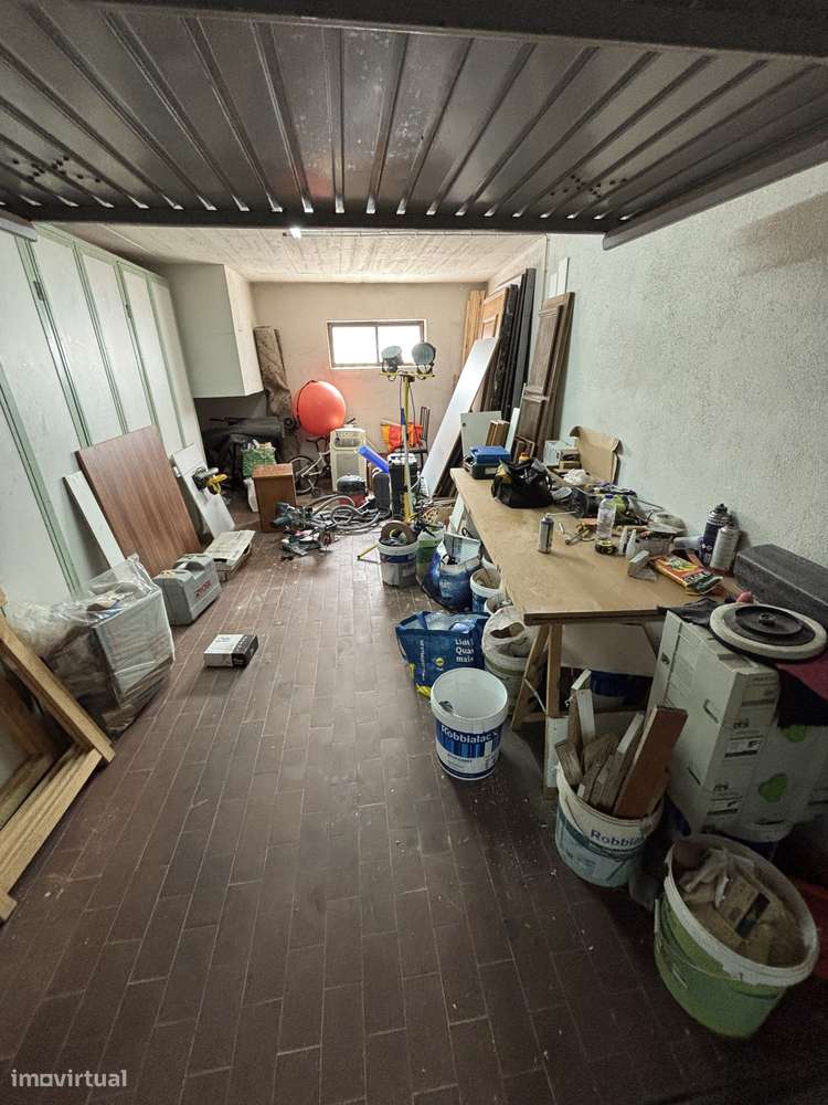 Apartamento T4 à venda no centro do Montijo-8