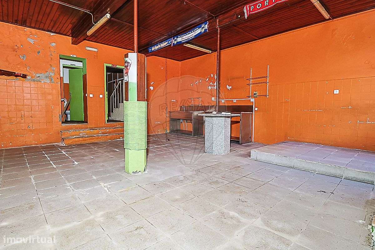 Moradia T2 para venda - Grande imagem: 2/17