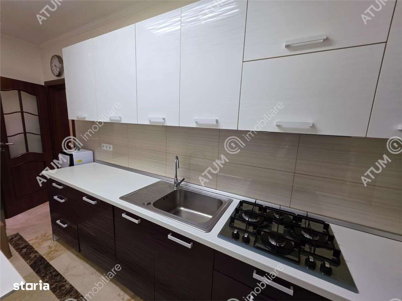 Casa 4 camere 3 bai terasa si teren 250 mp zona Octavian Goga Selimbar-18