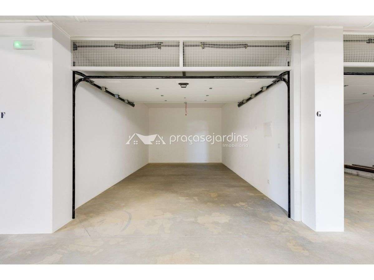 Apartamento T3 Moderno com Excelentes Acabamentos-19