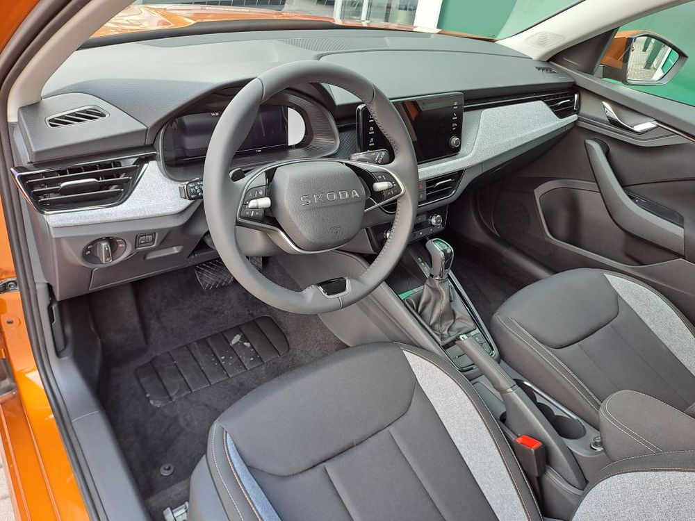 SKODA KAMIQ 1.0 TSI 115KM DSG DRIVE, bezdotykowo otwierana pokrywa bagażnika