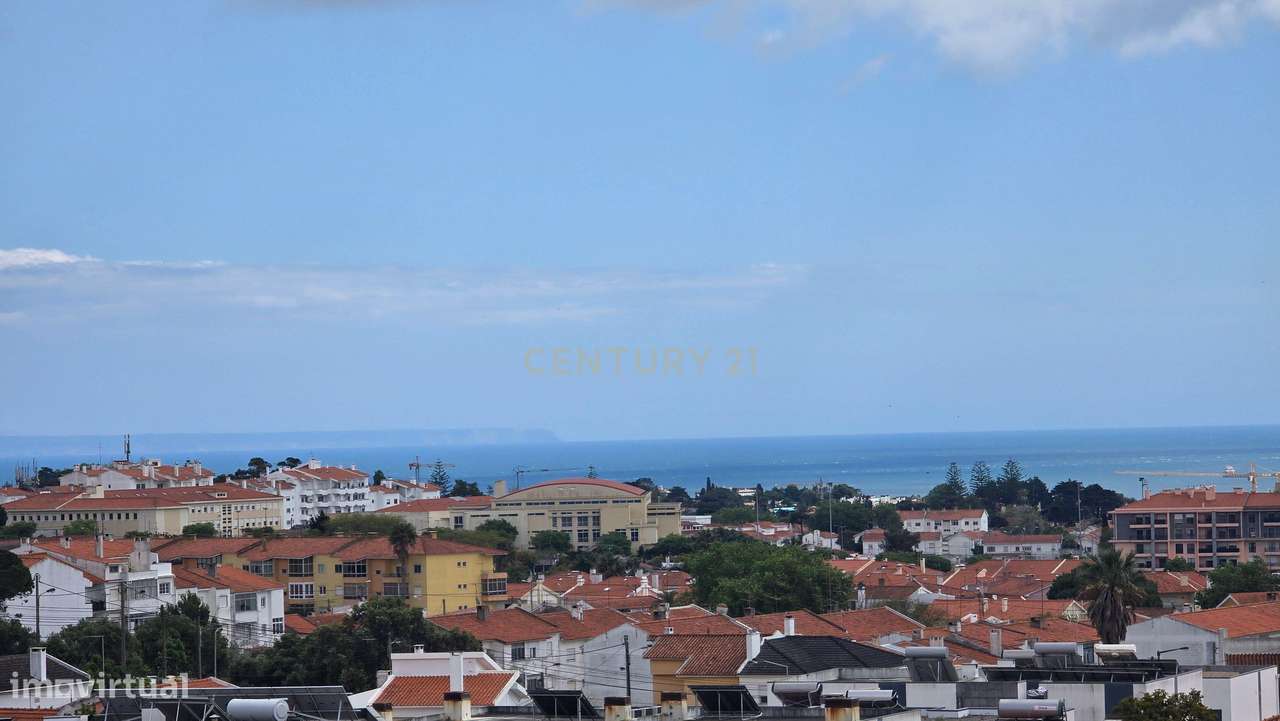 Luxuosa Moradia em Condomínio com Extraordinária Vista Mar em Cascais - Grande imagem: 2/17