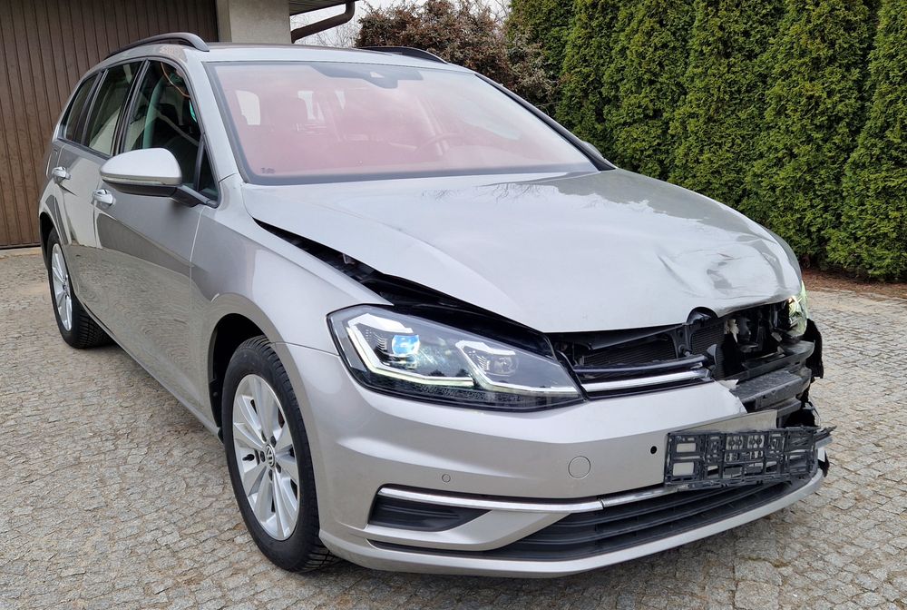 Volkswagen Golf VII 1.5 TSI BMT Evo Comfortline DSG 2020
