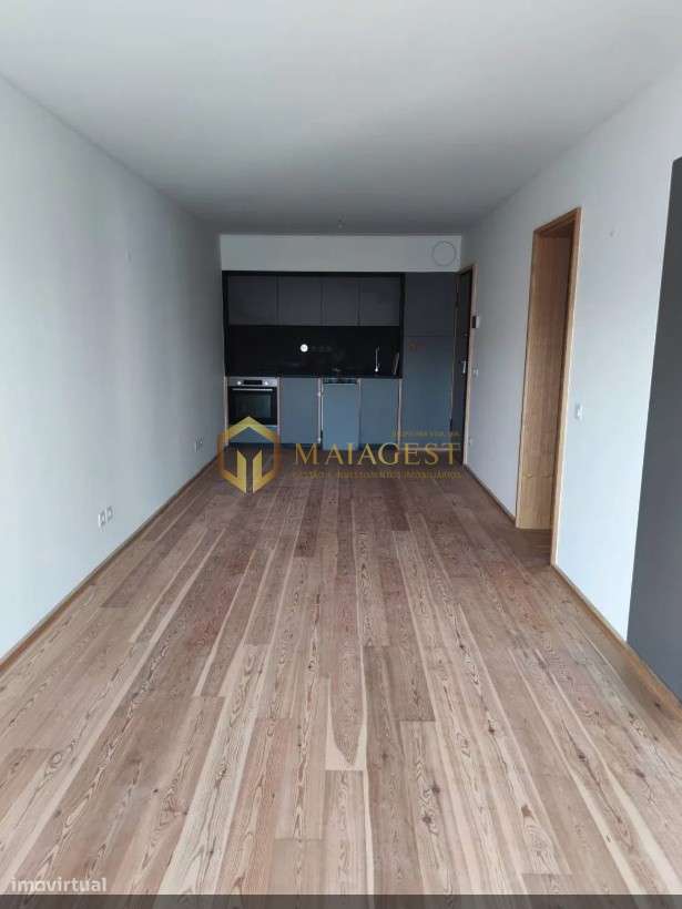 T1 Luminoso com Varanda e Arrumos em Campanhã - Grande imagem: 2/14