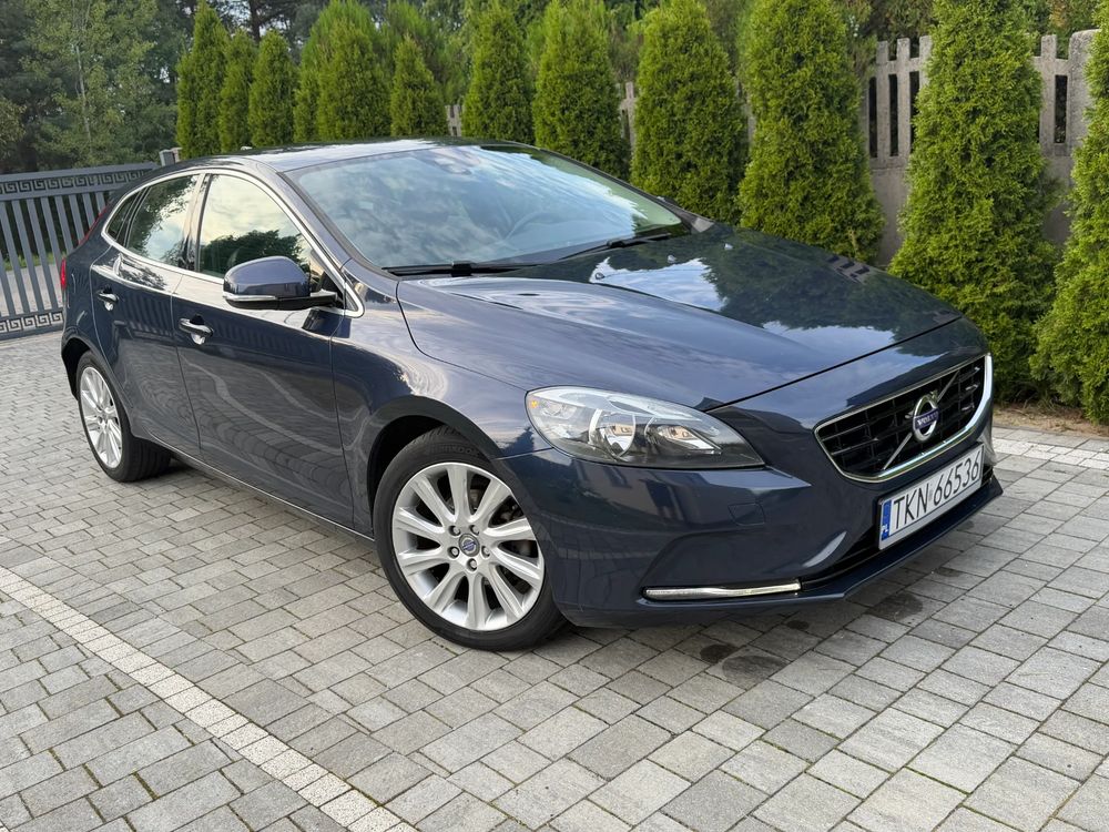 Volvo V40 II (2012-) D2 Momentum 2013