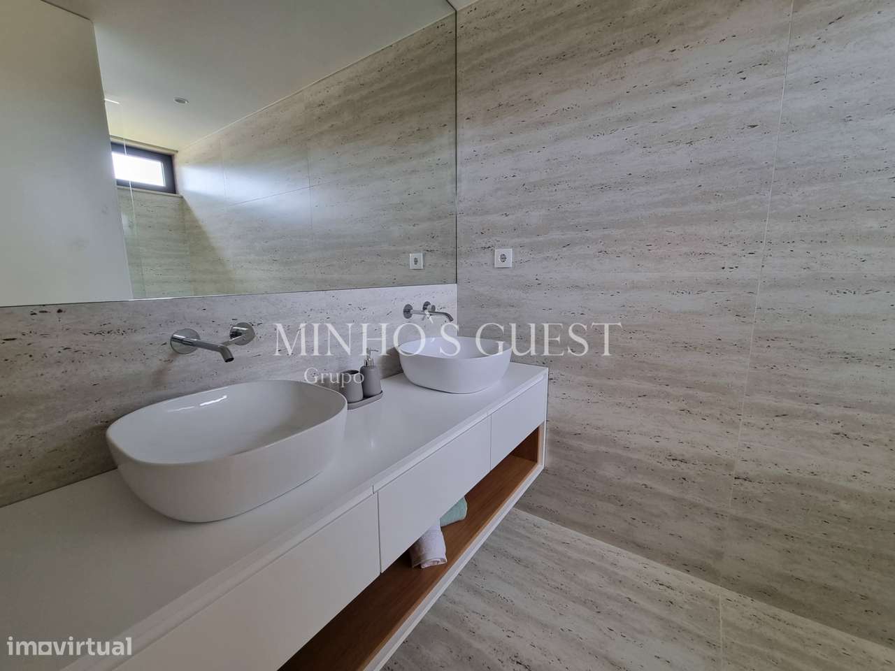 Moradia em Banda c/ 3 Suites e Logradouro - Braga-5