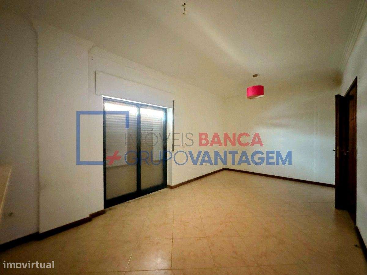 Apartamento T2 em Setúbal - Grande imagem: 2/25