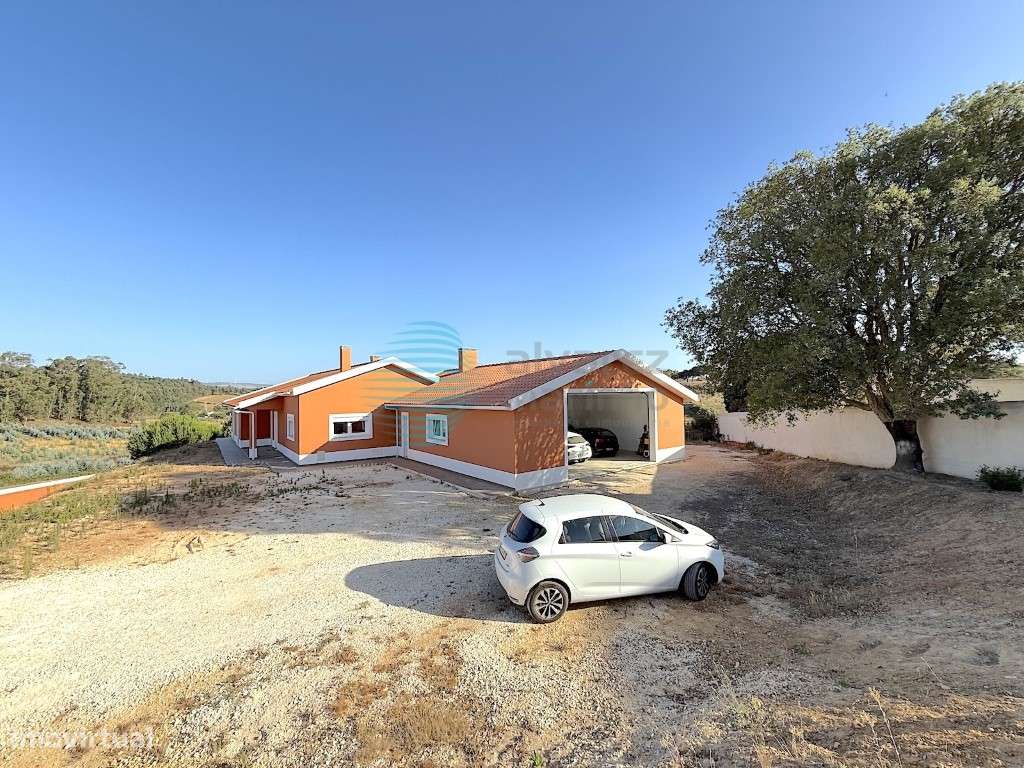 Excelente Moradia/Quintinha PISO TÉRREO V4, Ramalhal-49