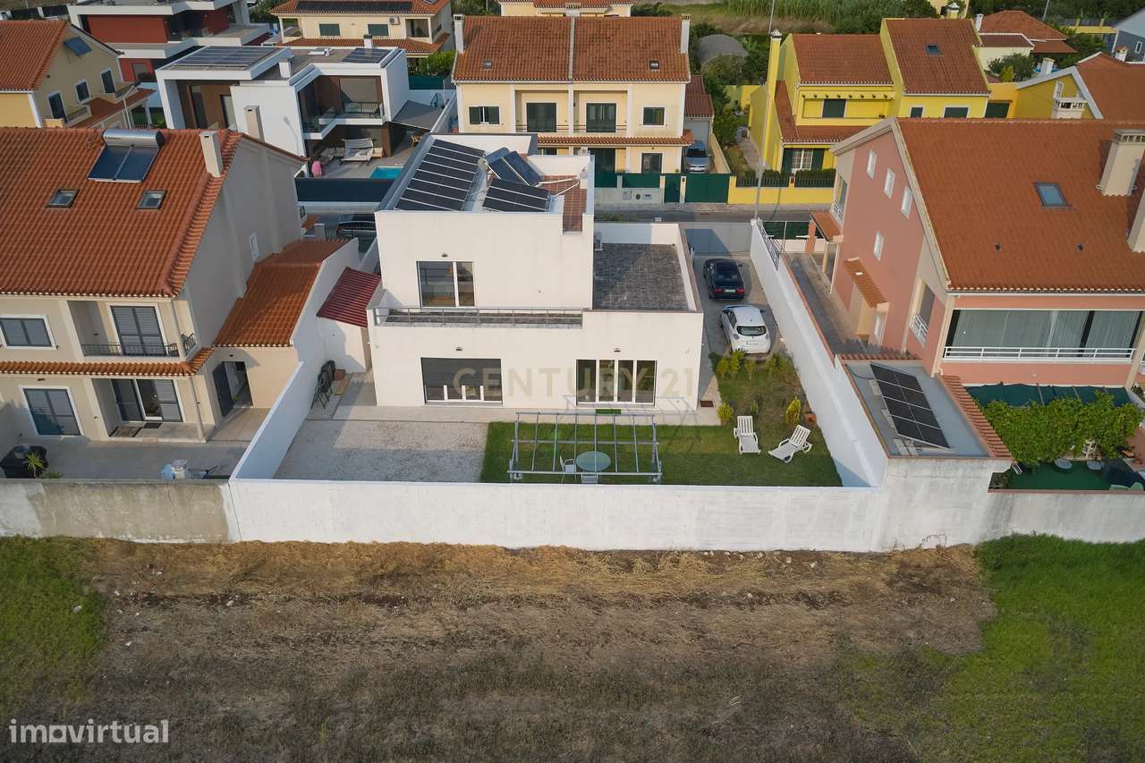 Moradia Contemporânea T3 + Escritório, com Jardim e Painéis Solares em-4