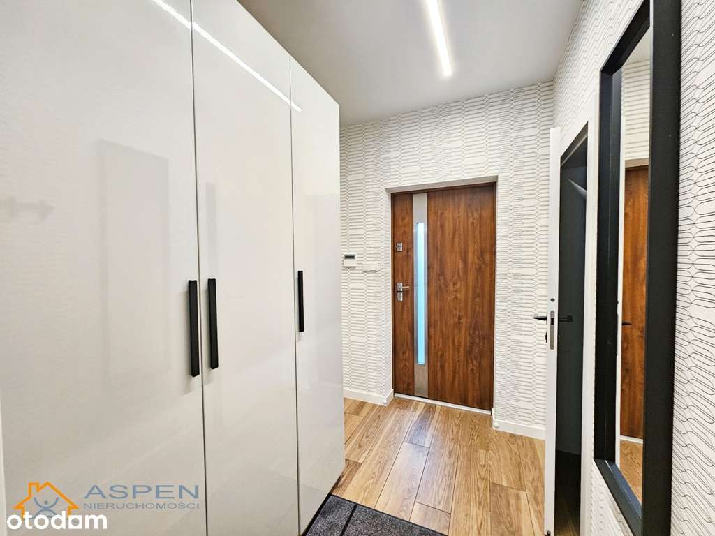 WYŁACZNOŚĆ  Piękny bliźniak, 2 łazienki, 4 sypialnie, garaż, pralnia-6