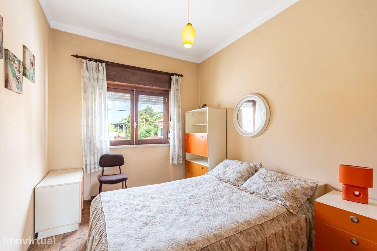 Moradia T3 c/ lote de 2393m2 em Caneças-9