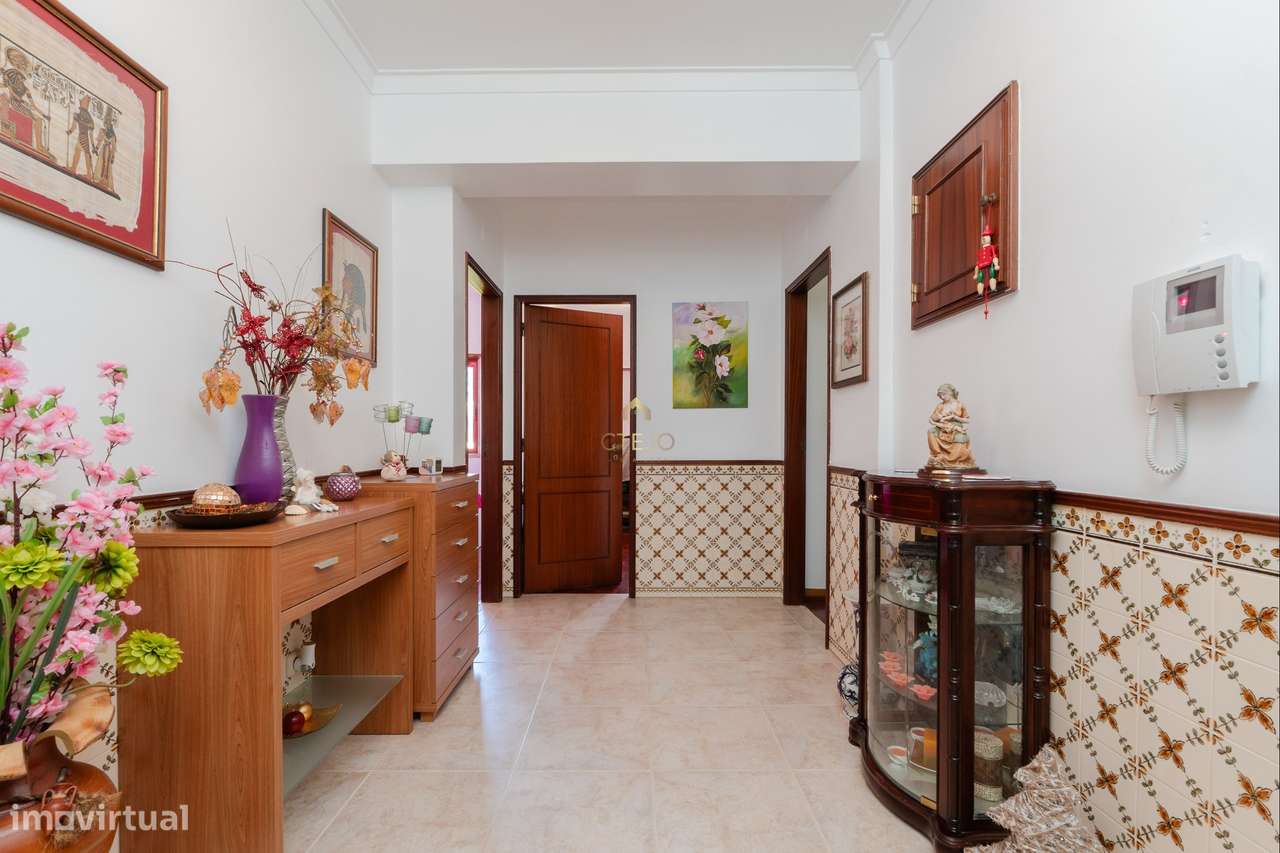 T3 com PARQUEAMENTO em Odivelas-10