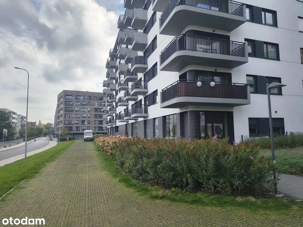 Nowoczesny LOKAL usługowy w centrum Jeżyc GOTOWY do działania - Pełny obrazek: 4/4