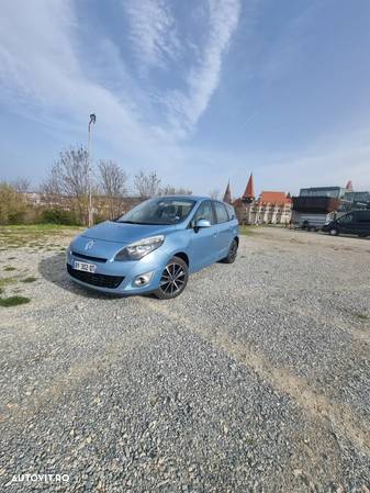 Renault Scenic dCi 110 Paris - 1