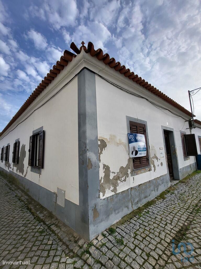 Casa T7 em Beja de 212,00 m2