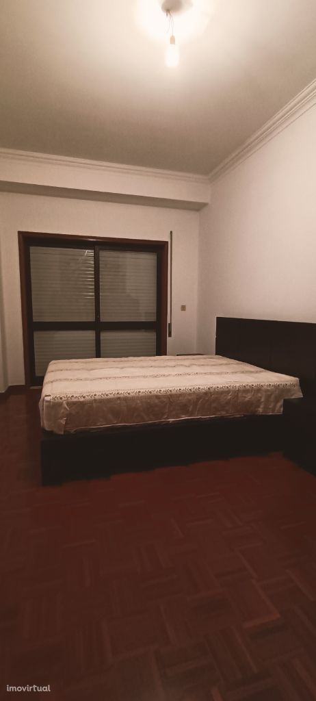 arrendo apartamento no centro Porto