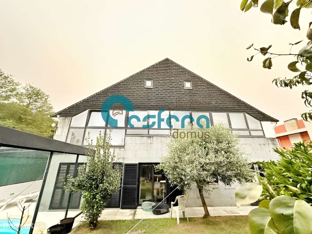 Moradia T5 com Piscina Coberta e Apartamento Independente em Aveleda,-3