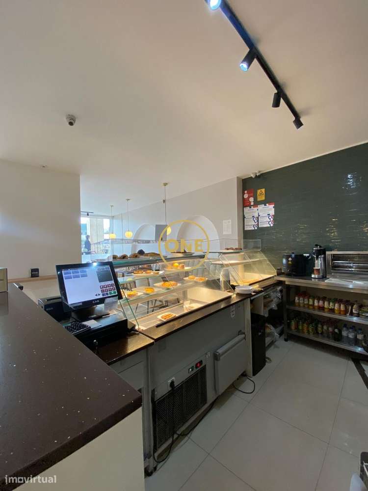 Trespassa-se Pastelaria em Pleno Funcionamento – Oportunidade Única! - Grande imagem: 5/9