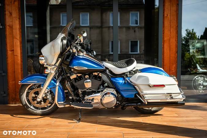 Harley-Davidson FLH Electra Glide - 14