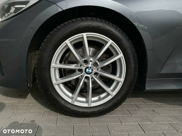 BMW Seria 3 - 18