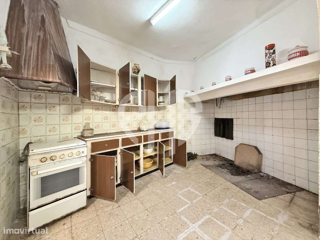 Moradia P/Recuperar Terreno 980m2 // Gáfete - Crato-15