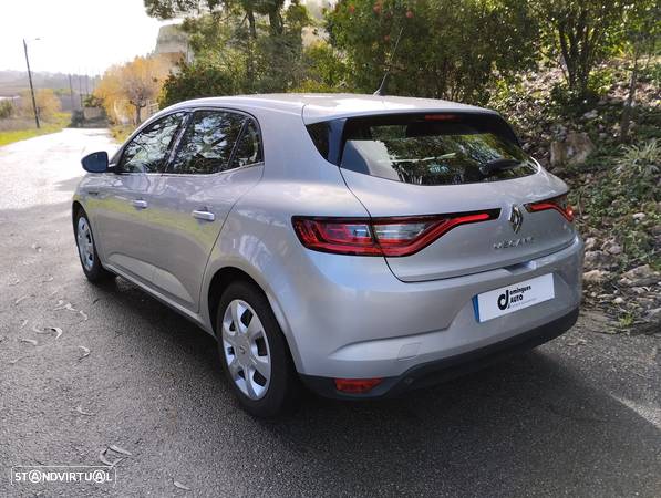 Renault Mégane 1.5 dCi Intens - 9