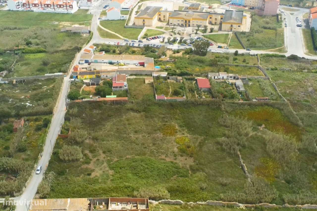 Terreno com classificação "Espaço urbanizável", 2ª linha de mar - Cent - Grande imagem: 3/19