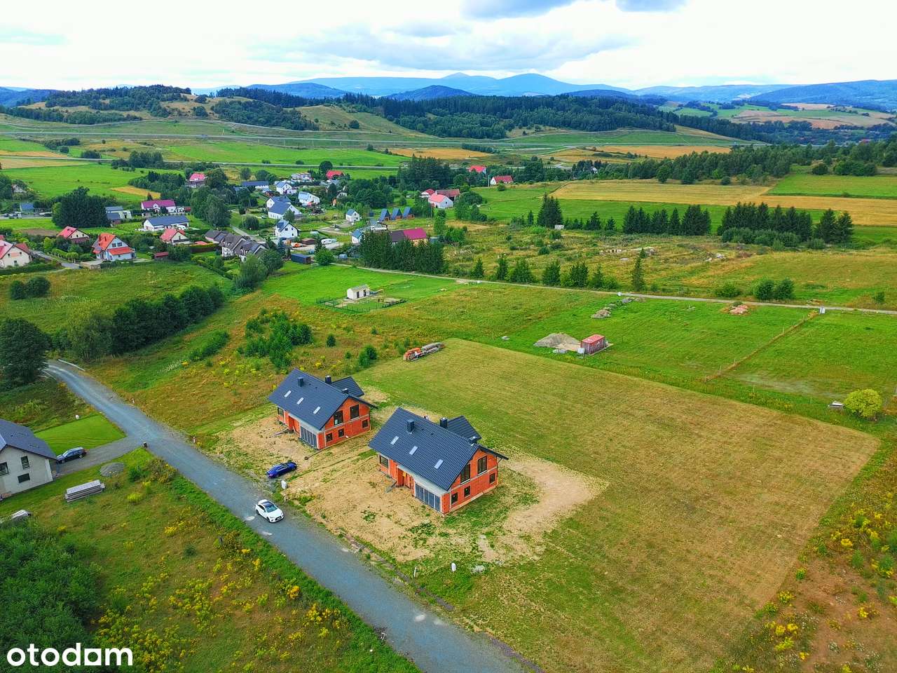 Przestronny dom 220 m² w stanie surowym | Przedwoj-3