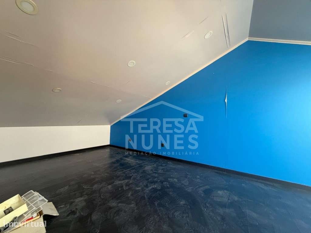 APARTAMENTO T3 + 1 - ARRENTELA / SEIXAL-13