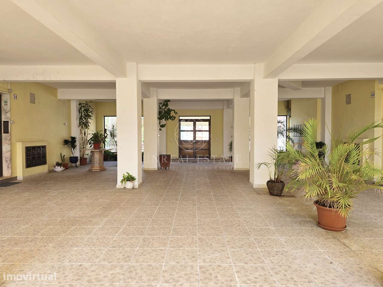 Apartamento T3 em Remodelação com Terraço de 80 m² e Parqueamento | Se-11