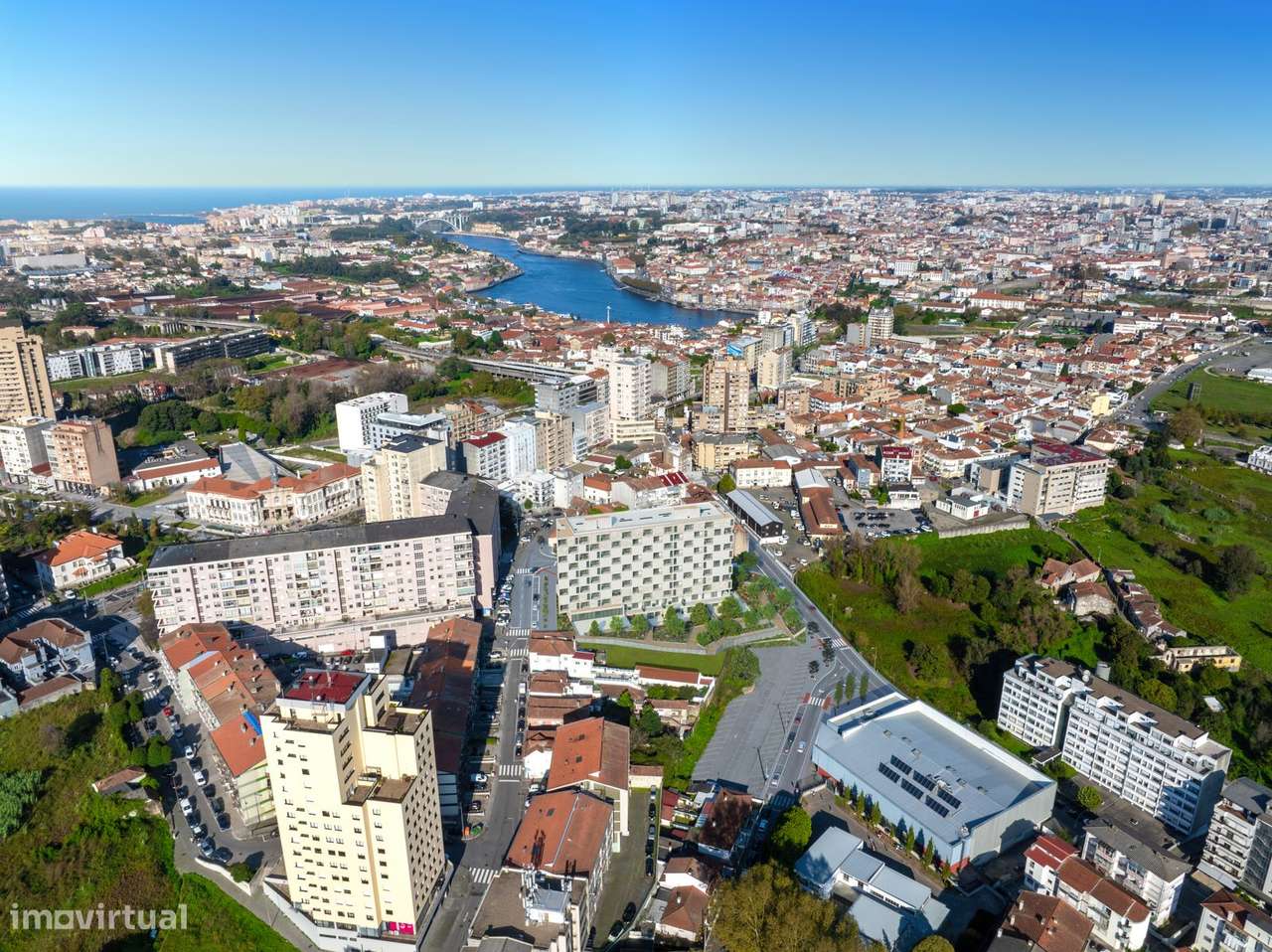 Apartamento T2 Novo Mafamude à Câmara de Gaia e METRO-8