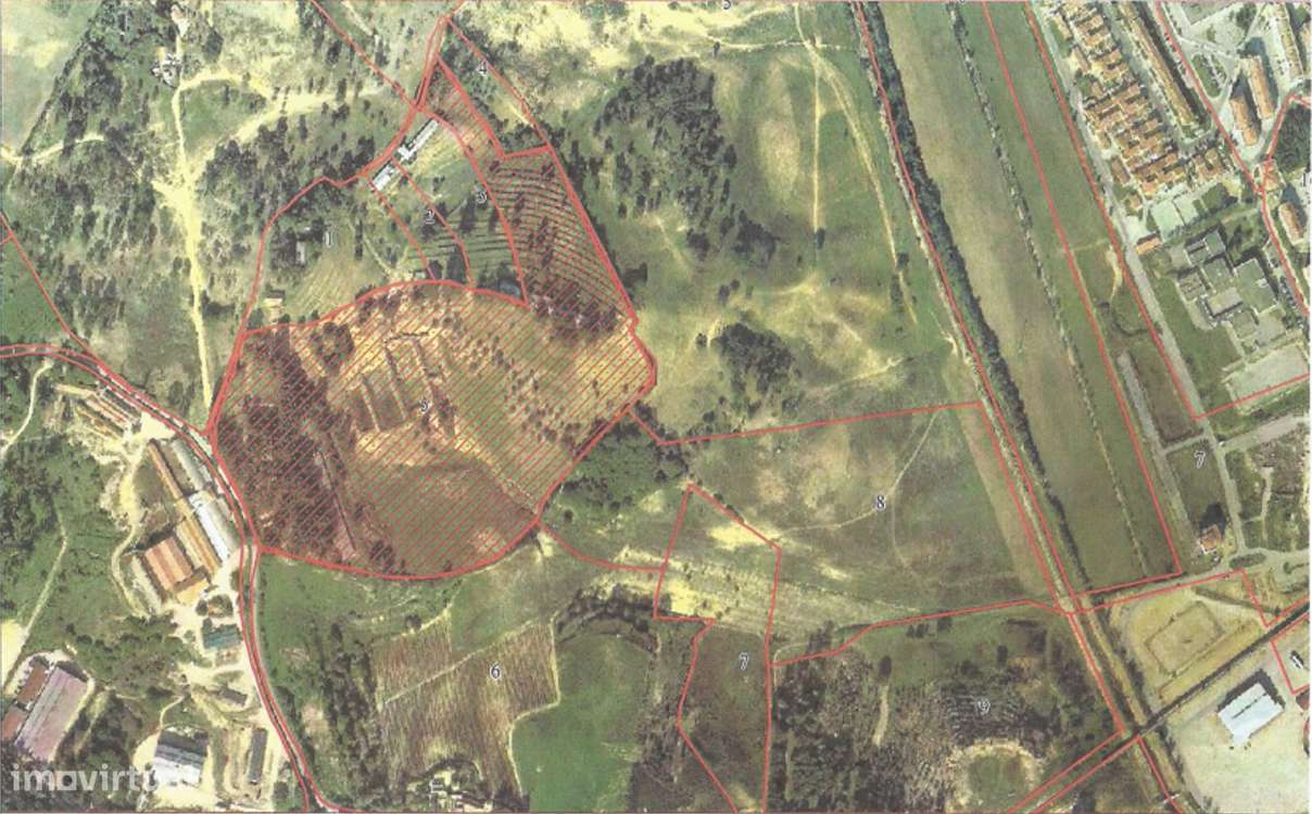 Azambuja | Terrenos vendidos em conjunto com 124.520m2 | Vistas sobre - Grande imagem: 3/10