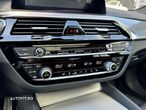 BMW Seria 5 520i AT - 12