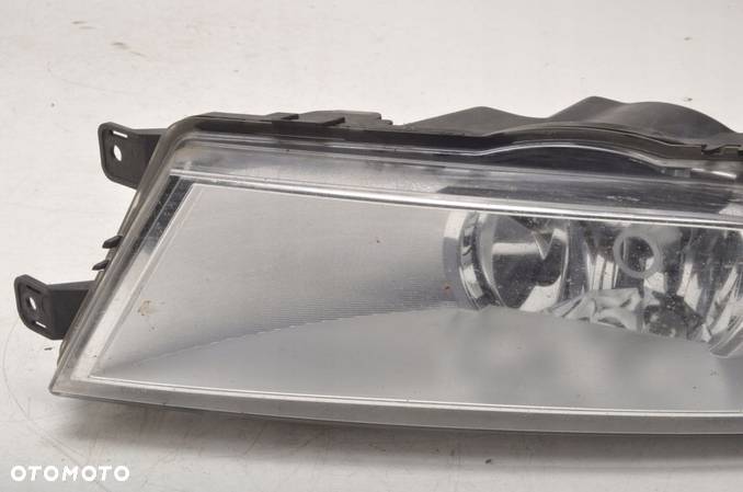 SKODA OCTAVIA III HALOGEN PRAWY 5E0941700 - 2