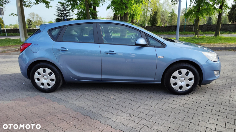 Opel Astra 1.4 ECOFLEX Selection - 11