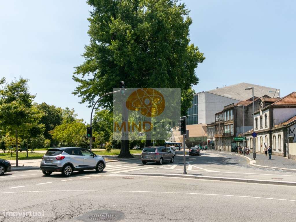 Venda Terreno Urbano Rua 5 de Outubro no Centro Histórico do Porto ...-28