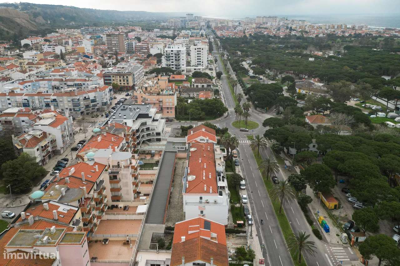 Apartamento T2 com Terraço Incrível || Costa da Caparica-30