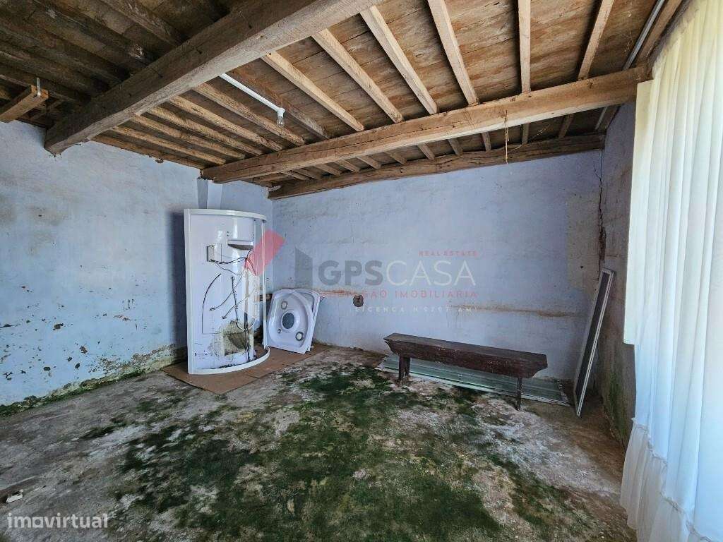 Moradia T4 em Prédio Misto – Fonte do Bastardo-12