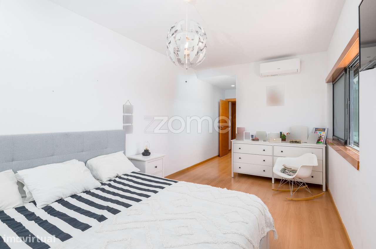 Apartamento T3 em Paio Pires-17