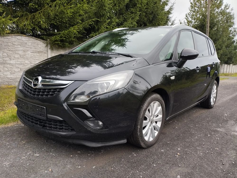 Opel Zafira C 2012