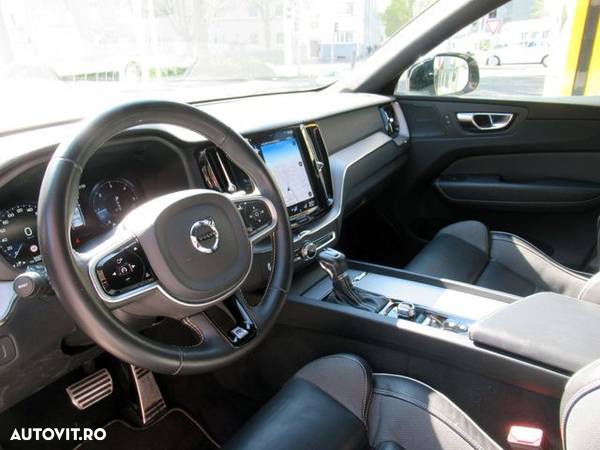 Volvo XC 60 - 6