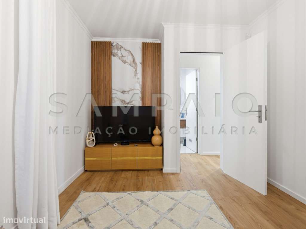 Apartamento T3 - Valbom - Recuado!-26