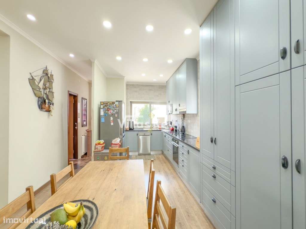 Encantadora moradia Típica Renovada com 2+1 Quartos no Coração de A... - Grande imagem: 5/26