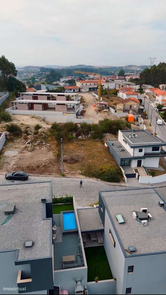Terreno para venda em Frazão Arreigada, Paços de Ferreira, Porto - Grande imagem: 2/9