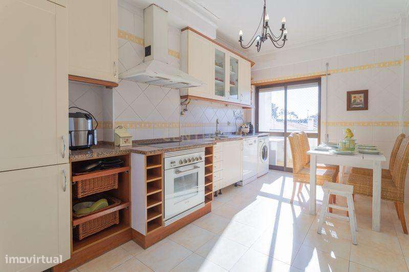 Excelente apartamento 3 assoalhadas na Marisol, na Charneca de Caparic-8