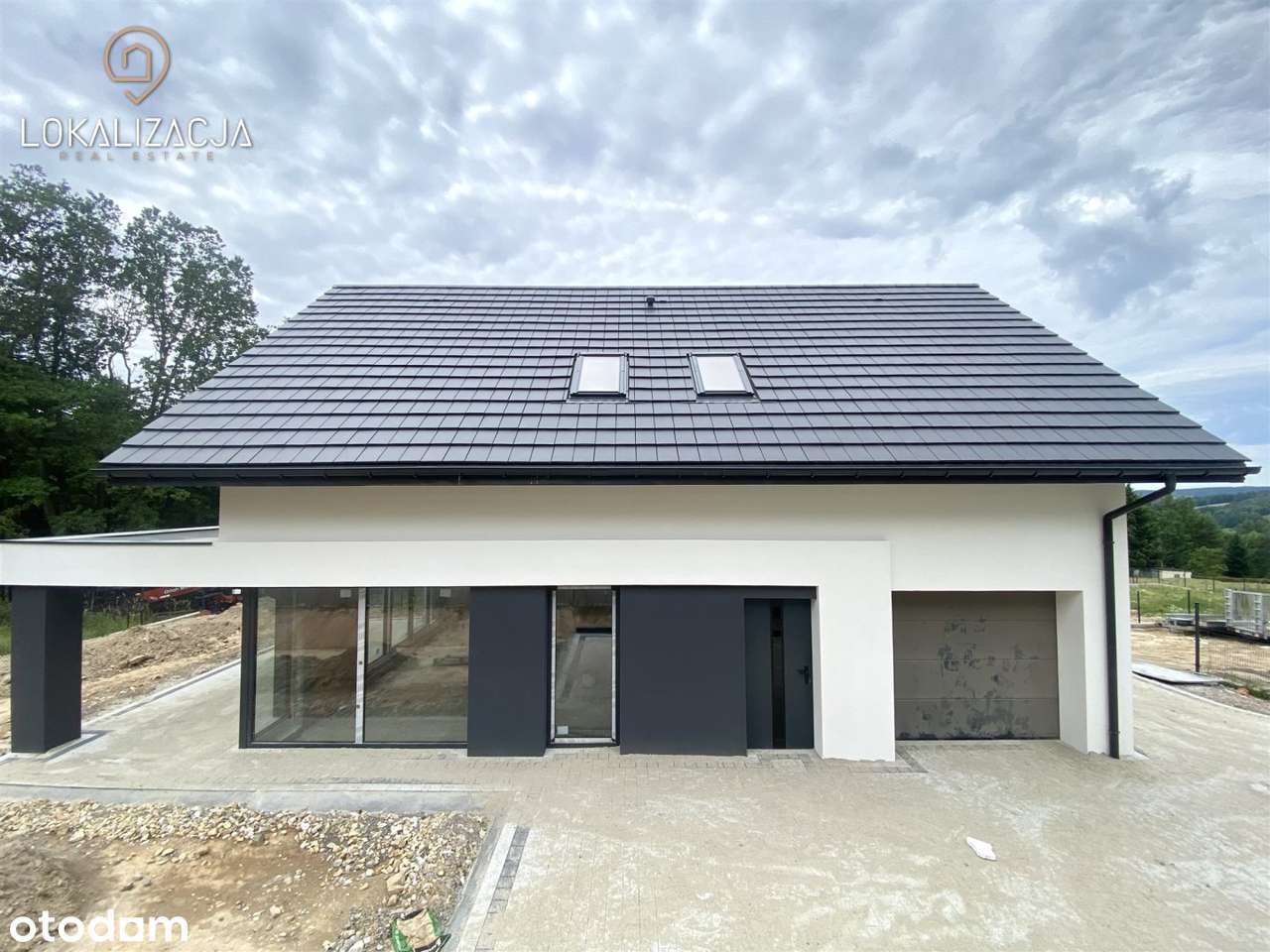 Nowoczesny dom w zacisznym miejscu. Głógoczów