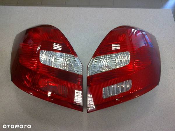 LAMPA TYLNA SKODA FABIA 2007-2015 NOWA - 1