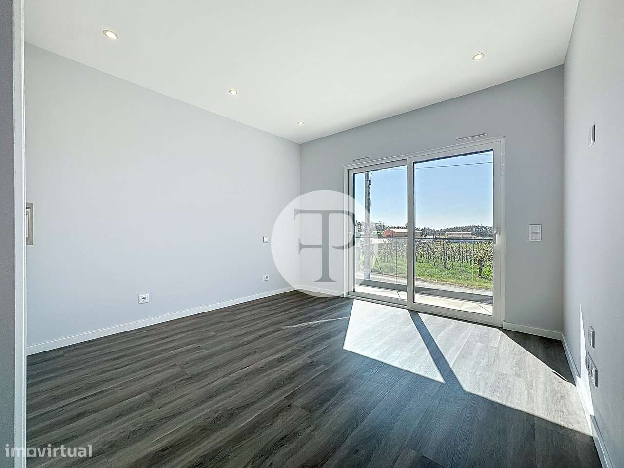Moradia T4 com 2 suítes, piscina interior central em Alfeizerão-32