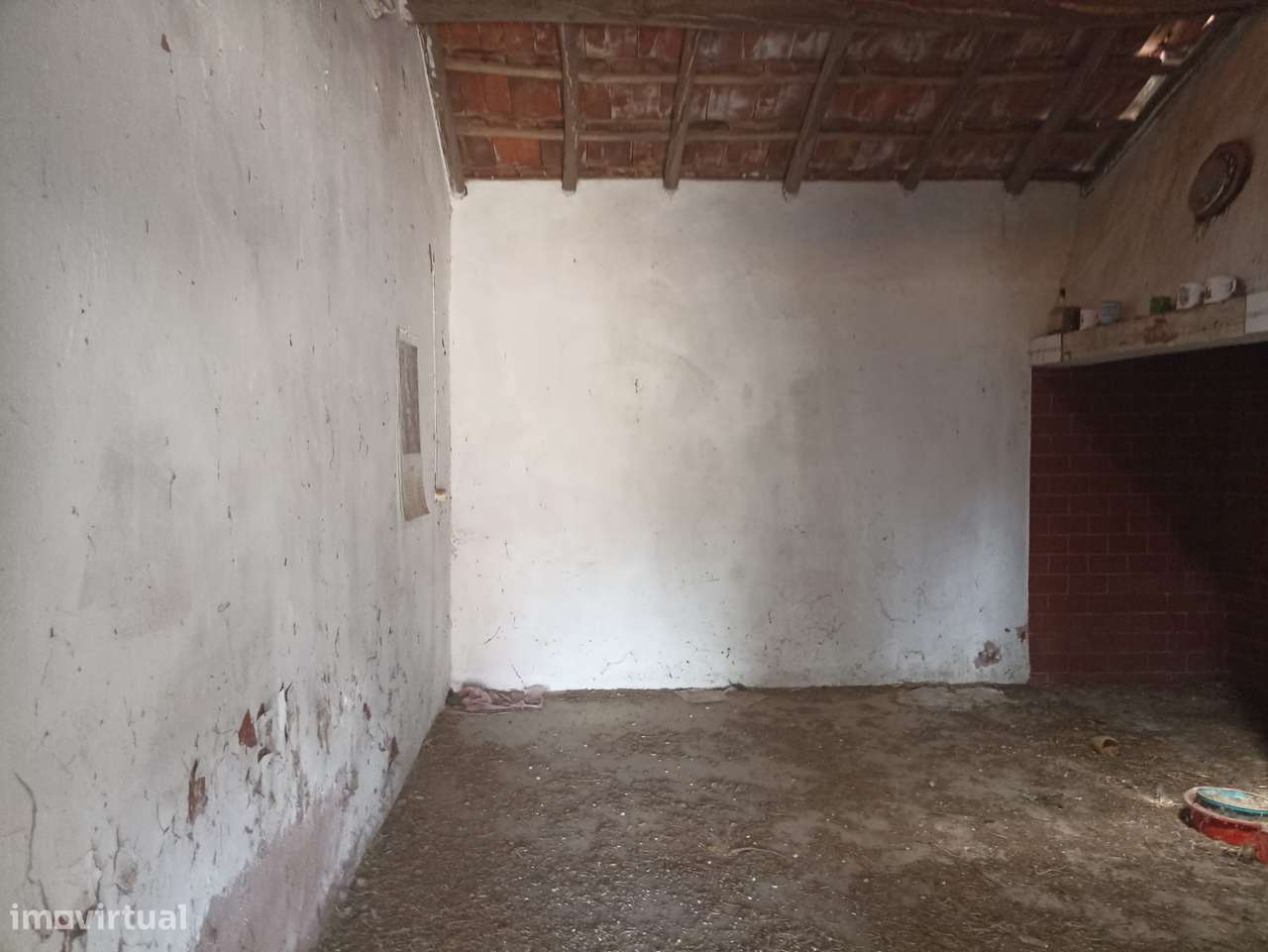 Moradia T2 para remodelar com logradouro junto da Chamusca - Grande imagem: 5/5