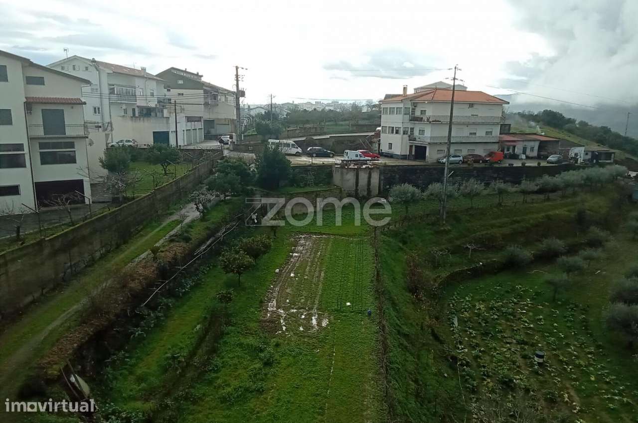 Moradia com 3 frações independentes habitacionais-36